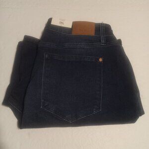 Judy Blue Women's Aria High Rise V Front Bermuda Shorts 2XL JB15293DK NWT